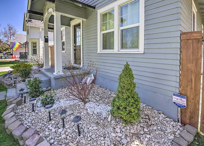 Charming Home In Downtown Nampa With Patio And Yard!