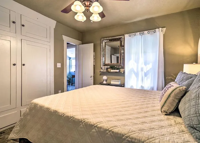 Charming Home In Downtown Nampa With Patio And Yard!