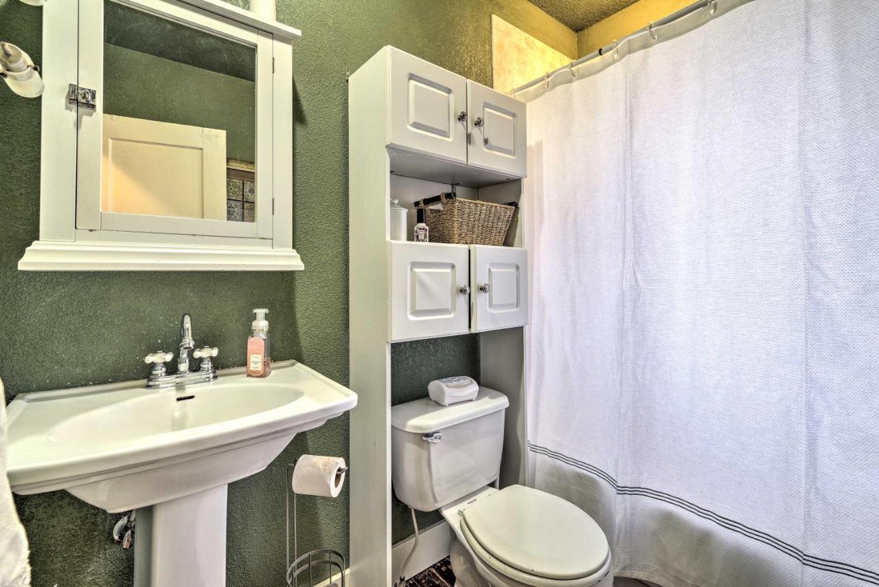 Charming In Downtown With Patio And Yard! Holiday home Nampa